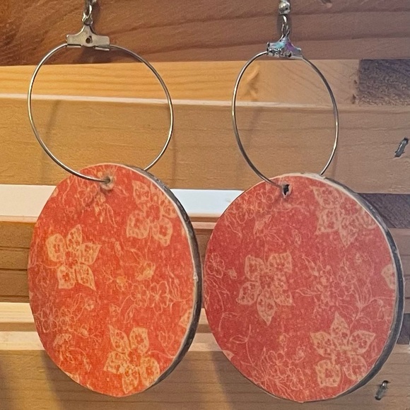 Wooden handmade earrings. Never been worn - Picture 1 of 1